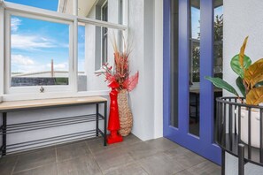 Unclassified image, 2 of 20, button - 2 bdrm house near beach sleeps 5 (Warrnambool)