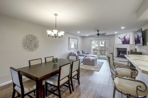 Dining - Tasteful Townhome Near Black Hills National Forest (Rapid City)