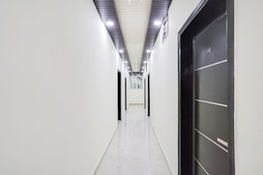 Interior - Collection O Pacific Mall Rajpur Road (Dehradun)