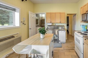 Private kitchen - Quiet N Richland In-Law Apt Near Kadlec Hospital (Richland)