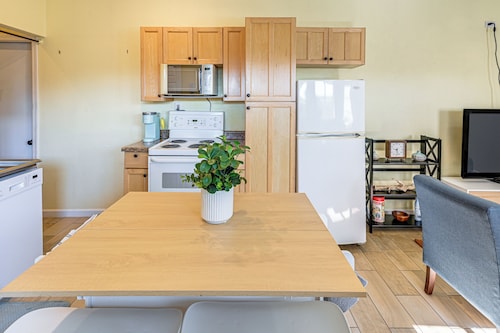 Quiet N Richland In-Law Apt Near Kadlec Hospital