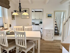 Dining - Reiherweg Ferienhas - Beautiful vacation home for 4 people, quiet and close to the beach (Sylt)