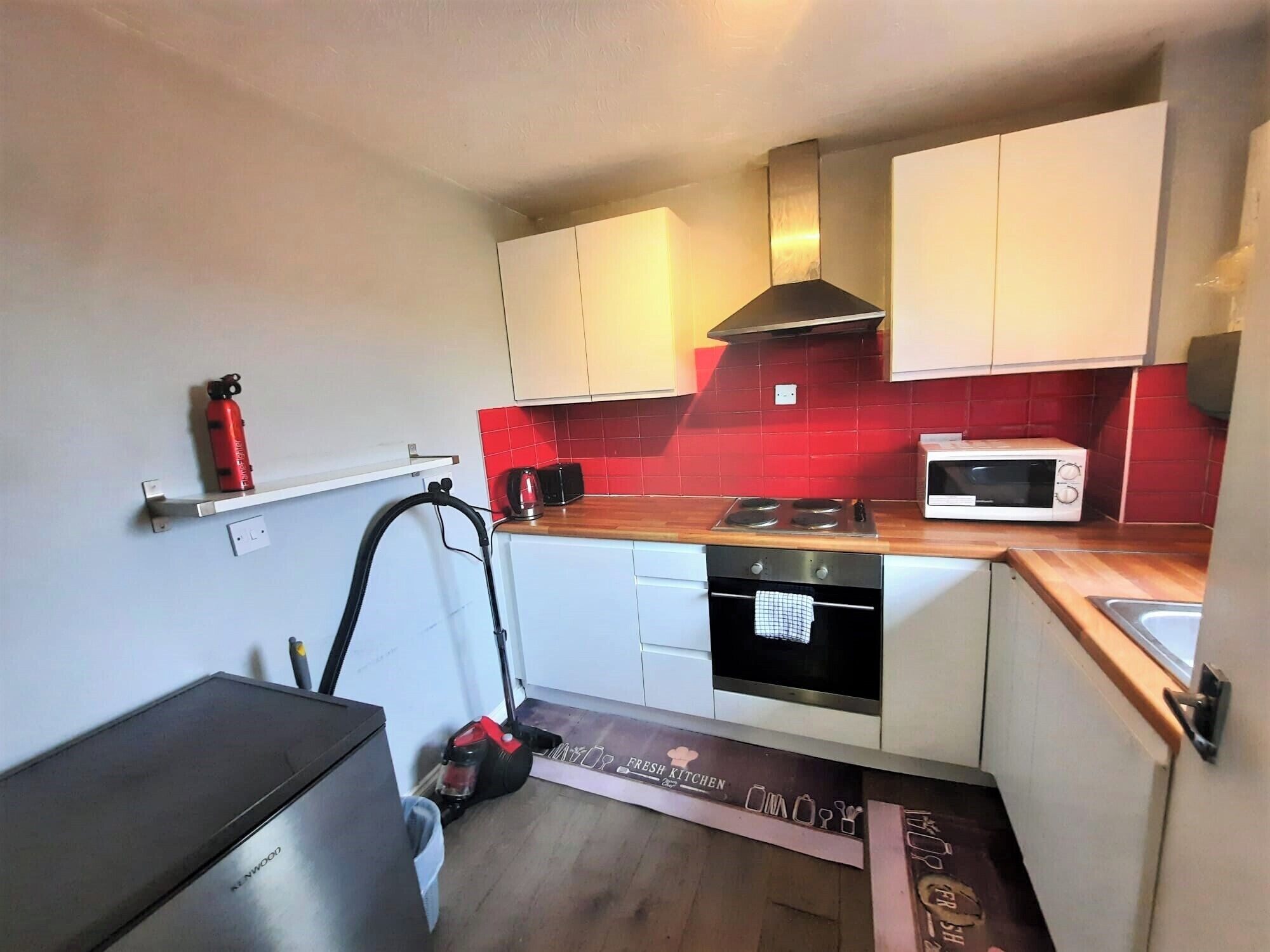 Fridge, microwave, oven