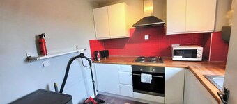 Joydens Wood, 2-bed Apt, Sleeps 4 With Parking