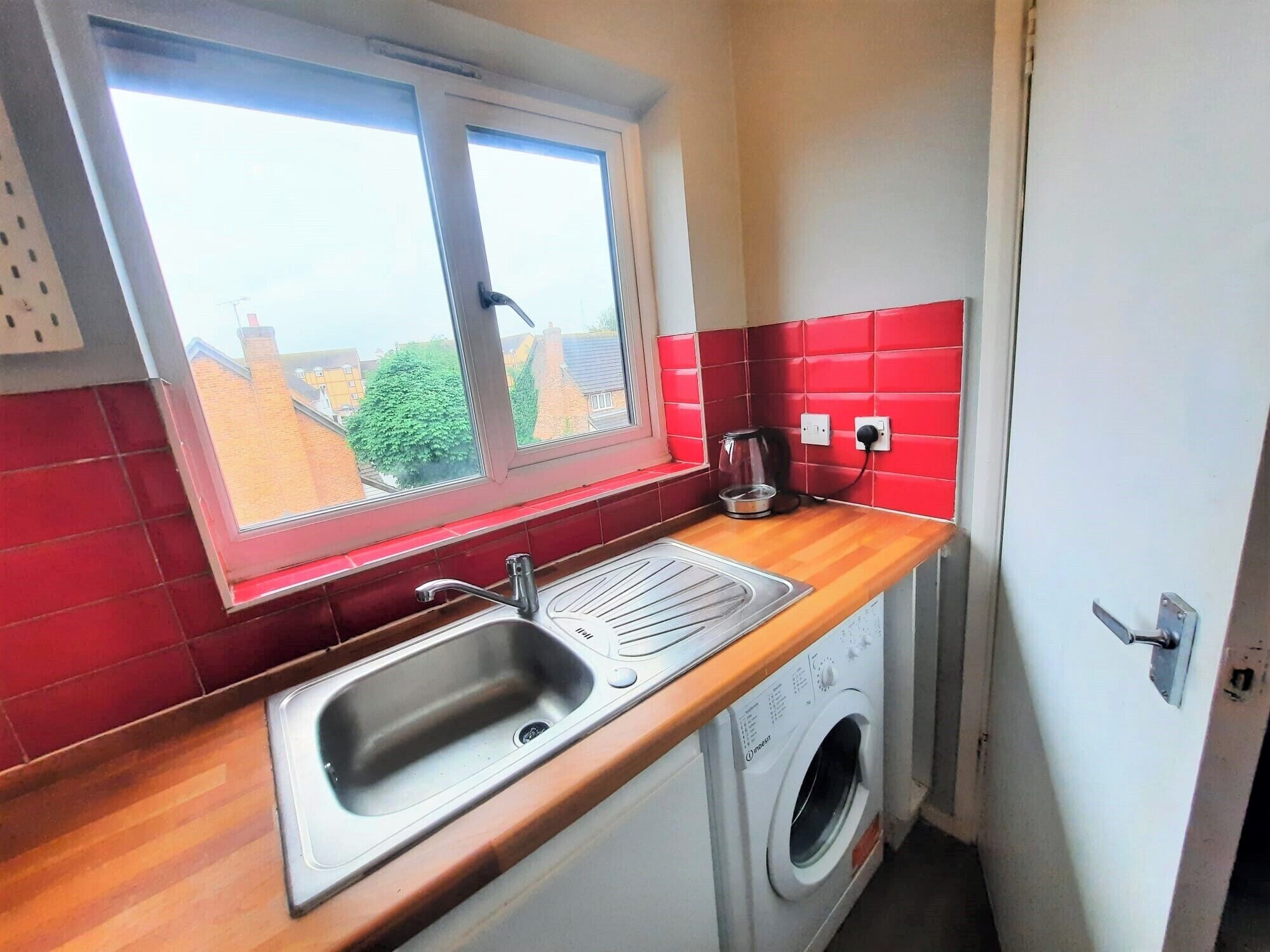 Fridge, microwave, oven