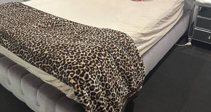 Cozy Room Rental in Caloundra West with Private Facilities