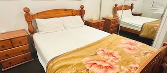 Cozy Room Rental in Caloundra West with Private Facilities