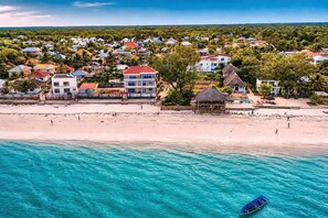 Beach - Ocean-View Balcony – Uroa 2BR Beachfront (Zanzibar, Uroa)