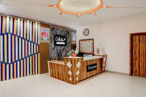Lobby - Super OYO Collection O Gautameshver (Varanasi)