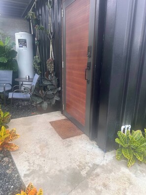 Exterior detail - Vibra Barranquitashot pool (Barrancas)