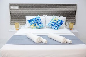 In-room safe, desk, iron/ironing board (on request), WiFi (free) - Aquatic Mathiveri (Alifu Alifu Mathiveri)