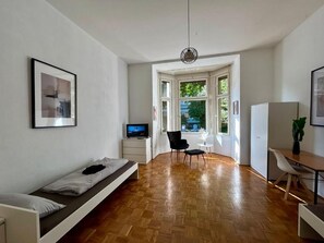 2 Schlafzimmer, Bügeleisen/Bügelbrett, WLAN