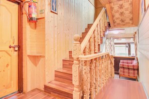 Interior - Collection O Foreshore Road Srinagar (Srinagar)