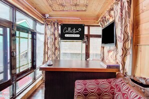 Lobby - Collection O Foreshore Road Srinagar (Srinagar)
