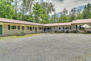 Exterior - Dock, Direct Waterfront: Lake Champlain Studio (Willsboro)