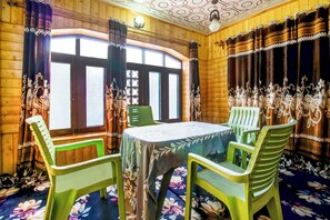 Interior - Collection O Brein Nishat (Srinagar)