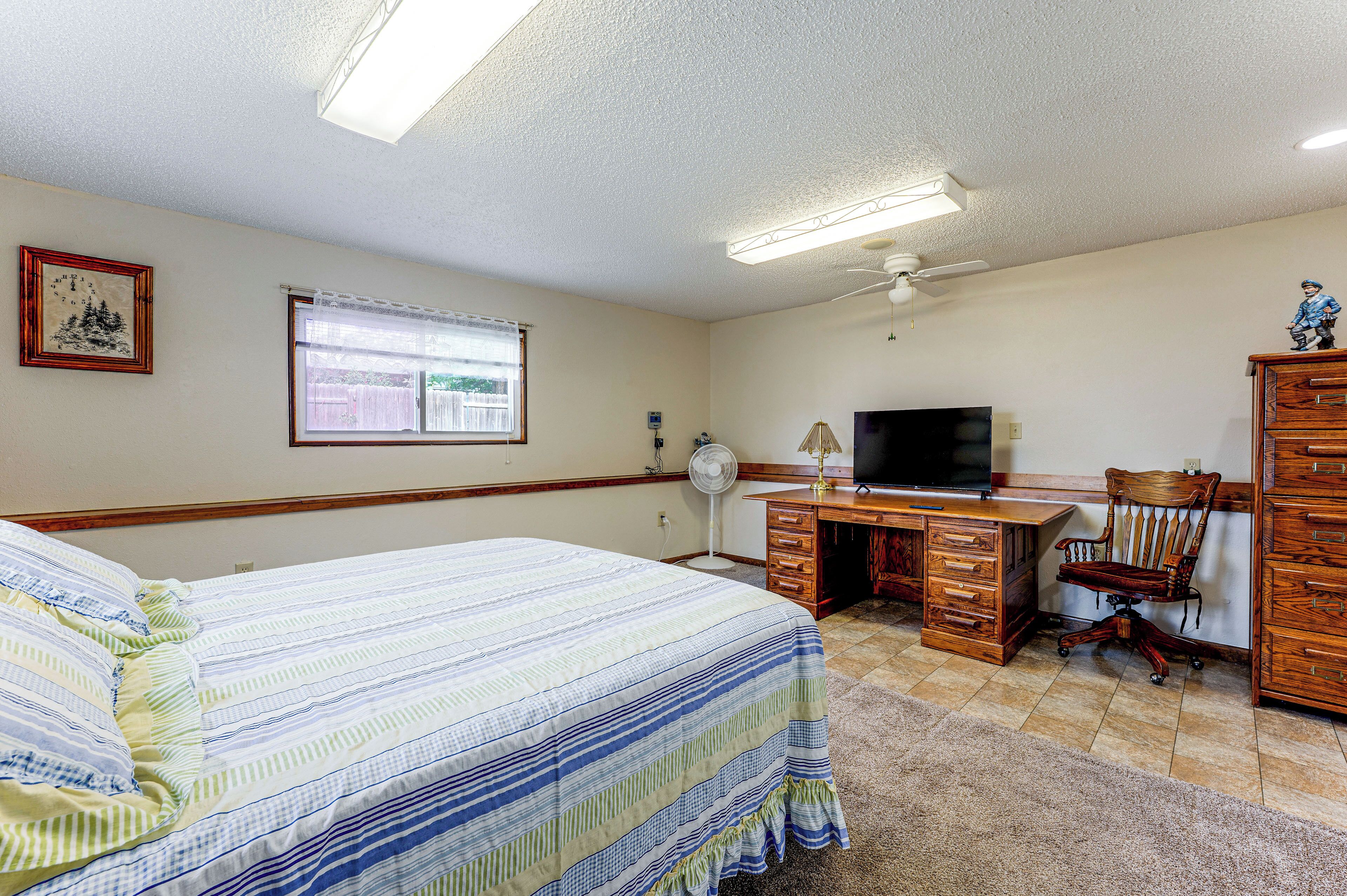 3 bedrooms, iron/ironing board, Internet, bed sheets