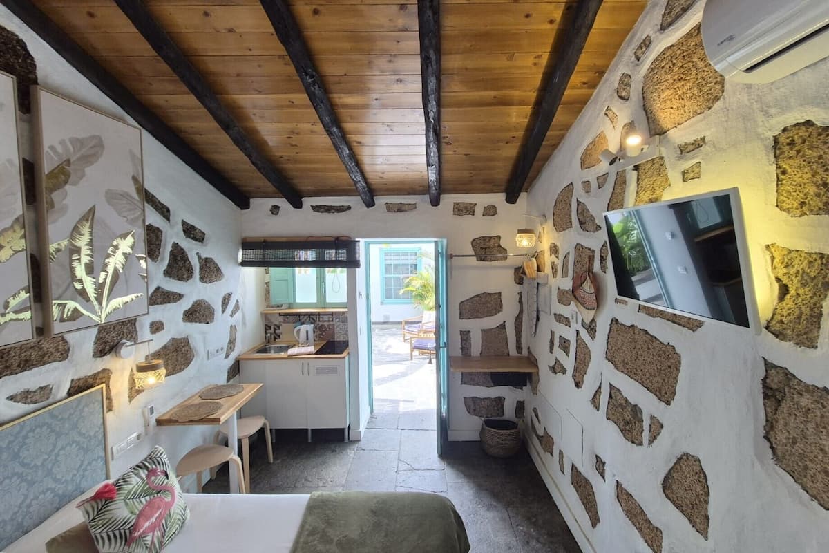 Quarto casal | Cofres nos quartos, ferros/tábuas de passar roupa, Wi-Fi de cortesia
