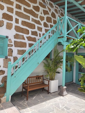 Ngoại thất