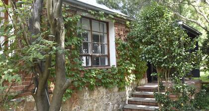 Apartment at the Historic Braidwood Hotel