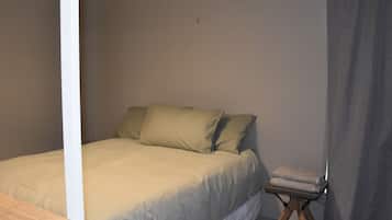 WiFi, bed sheets