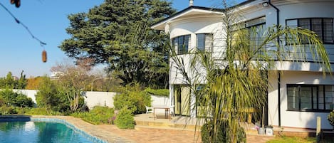 Room, 1 Bedroom, Patio | Pool