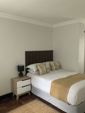 1 bedroom - Room-single Room With Shared Bathroom 1 (Johannesburg)
