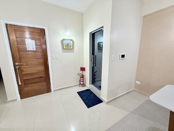 Departamento estándar, 2 habitaciones, balcón, vista al patio | Interior