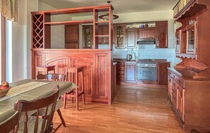 Dining - Stunning home in Pocekaji (Pocekaji)