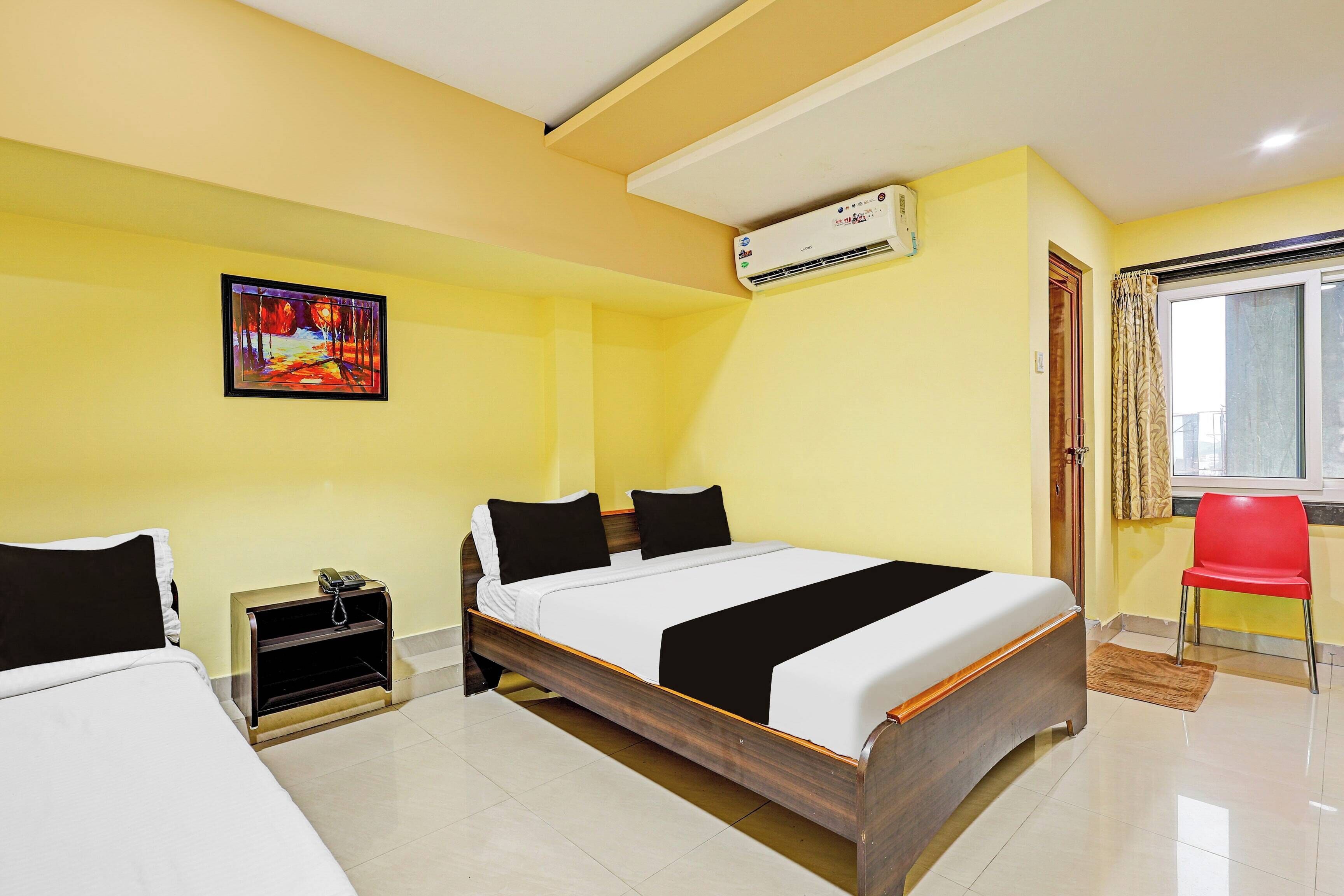 Desk, WiFi (free), bed sheets