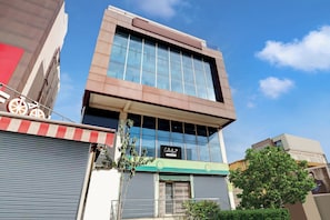 Exterior - OYO Collection O Dabagardens Near RK (Visakhapatnam)