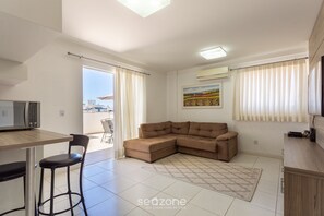 Living area - Penthouse With Sea View 240m From the Beach Cac025 (Florianópolis)