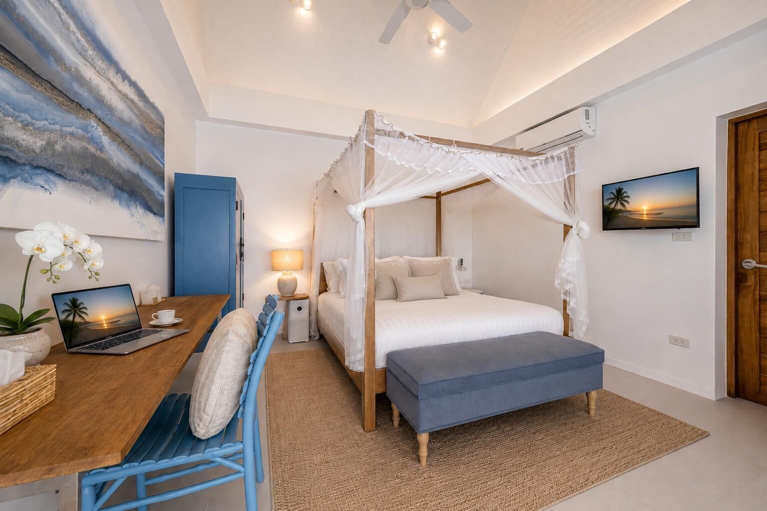 Desk, laptop workspace, free cots/infant beds, free WiFi