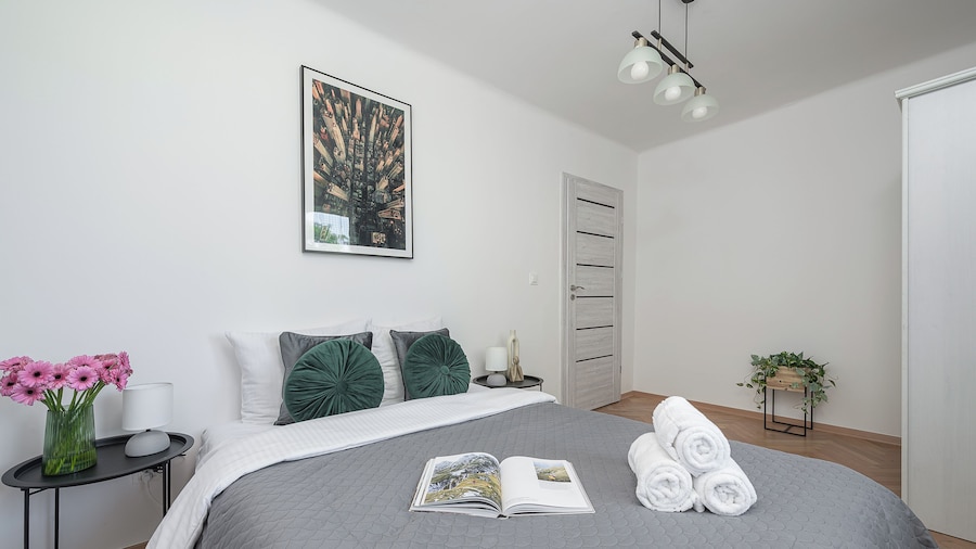 Lumina 3-room Apart near Park & Balcony
