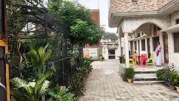 Fachada de la propiedad