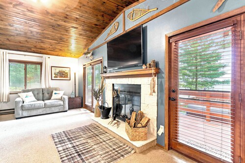 Lake Petenwell Hideaway with Private Dock & Kayaks