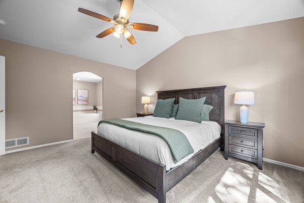 Room - Spacious Garden House Near Red Rocks (Lakewood)