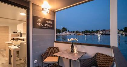 Holiday on a houseboat in Novigrad
