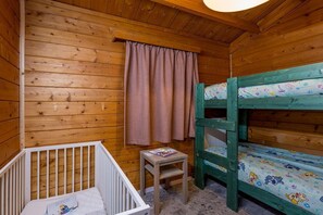 Room - Bungalow in Hoogerheide with fenced terrace (Hoogerheide)
