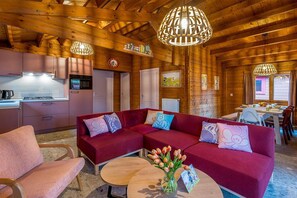 Living area - Bungalow in Hoogerheide with fenced terrace (Hoogerheide)