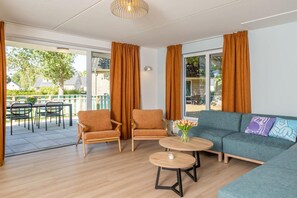 Living area - Family villa in Hoogerheide with shared pool (Hoogerheide)