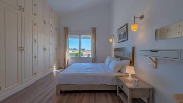 3 chambres, Wi-Fi, draps fournis