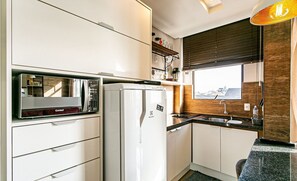 Private kitchen - Apartment on the Sand in Jurere Jbm202 (Florianópolis)