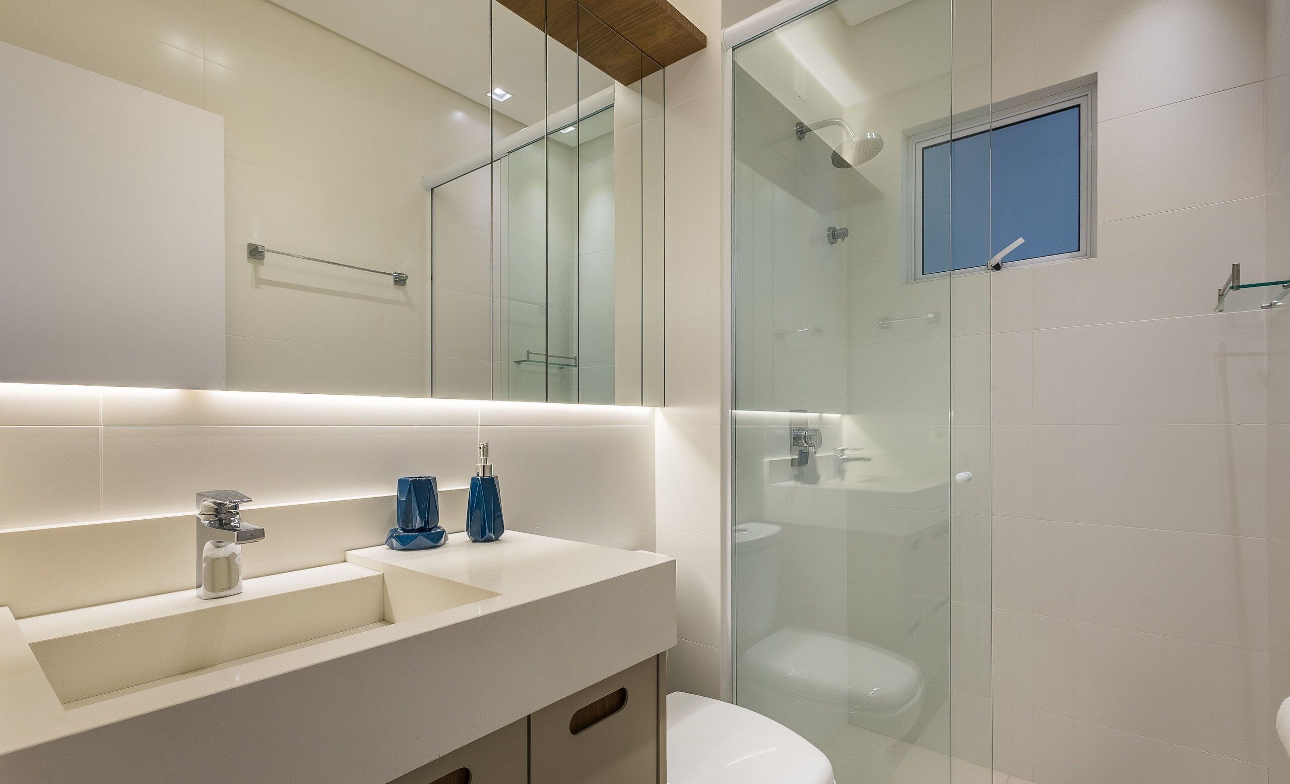 Basic Apartment | Bathroom