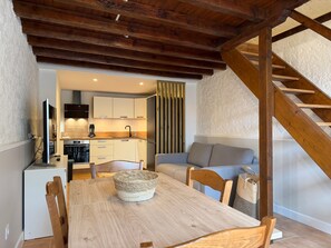 Living area - Amagat House Holiday Home for 4 with Private Terrace, Wi-Fi and Air Conditioning (Preixan)