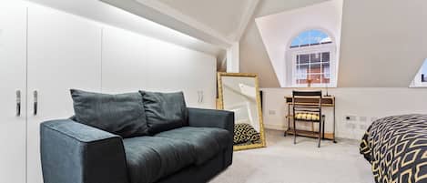 2 bedrooms, free WiFi, individually decorated, individually furnished