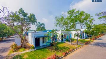 Mặt tiền nơi lưu trú