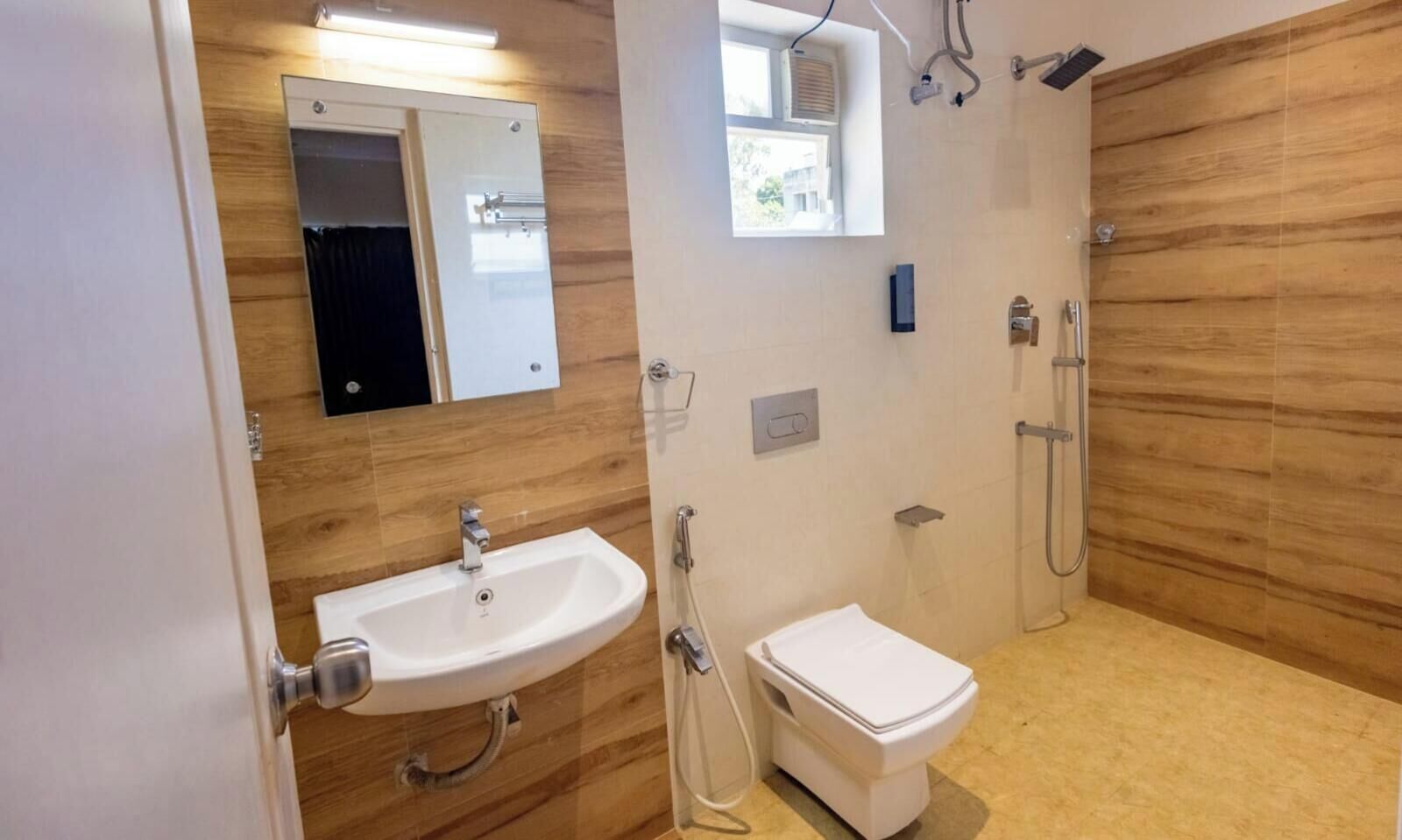 Shower, towels, soap, shampoo