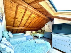 5 Schlafzimmer, Reisekinderbett, kostenloses WLAN, Bettwäsche