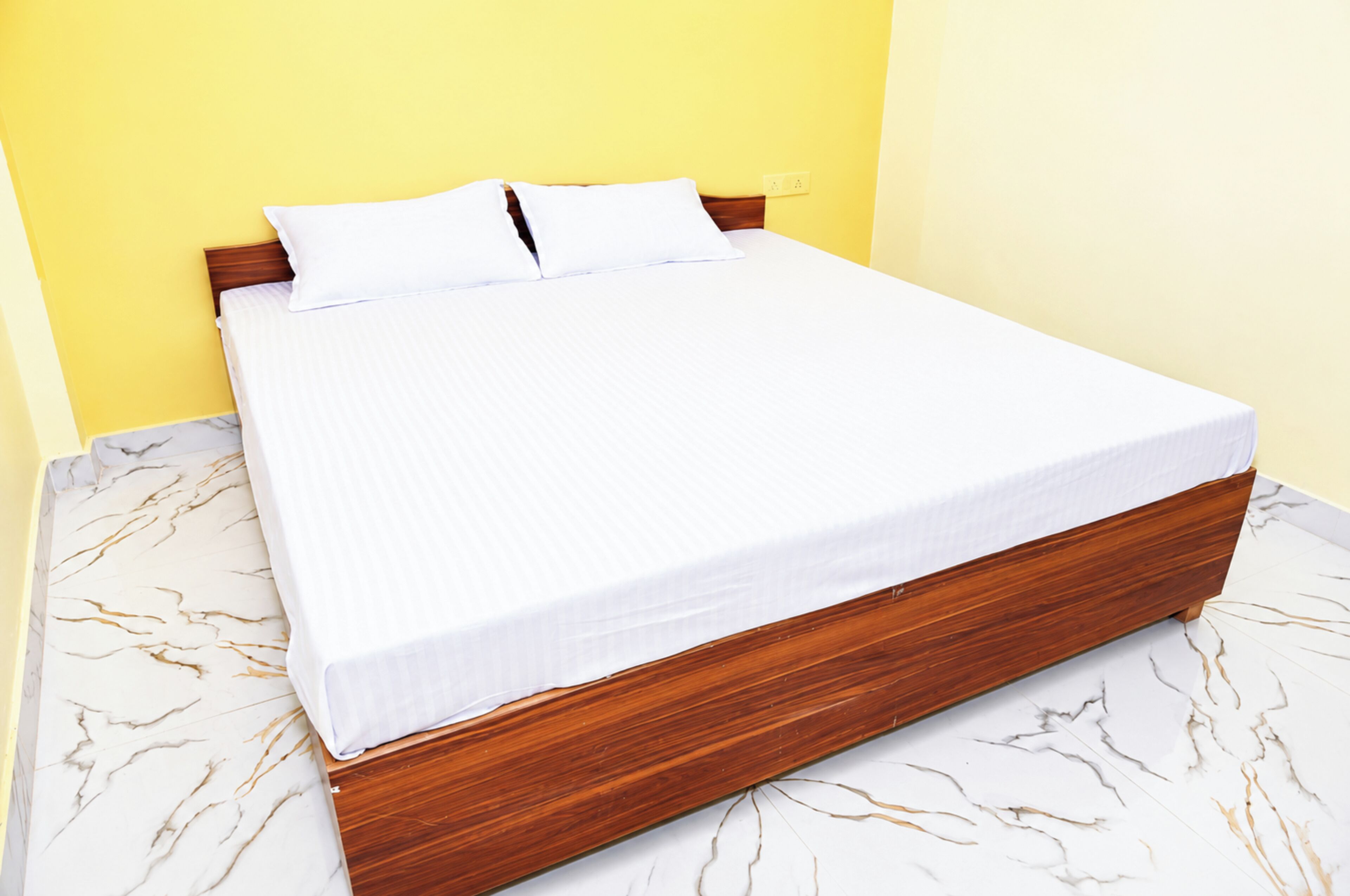 Deluxe-Doppelzimmer, Klimaanlage | Allergikerbettwaren, Schreibtisch, schallisolierte Zimmer